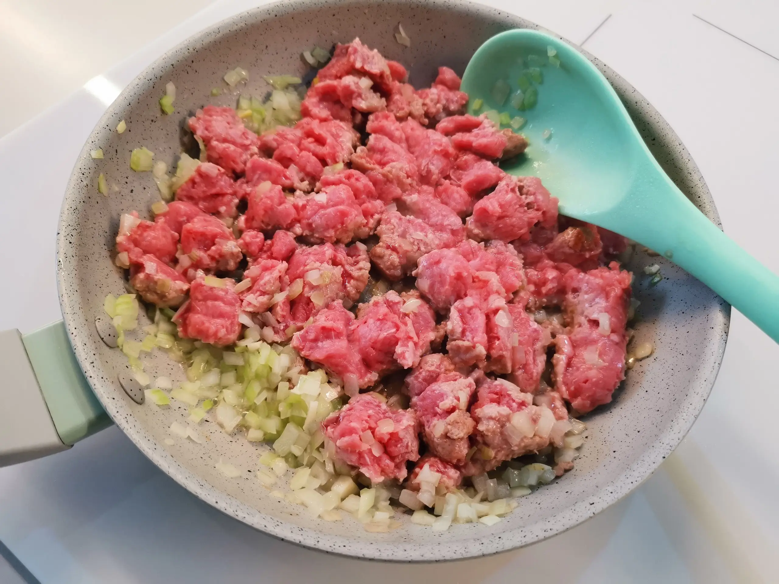 Шаг 2: Блинчики с фаршем