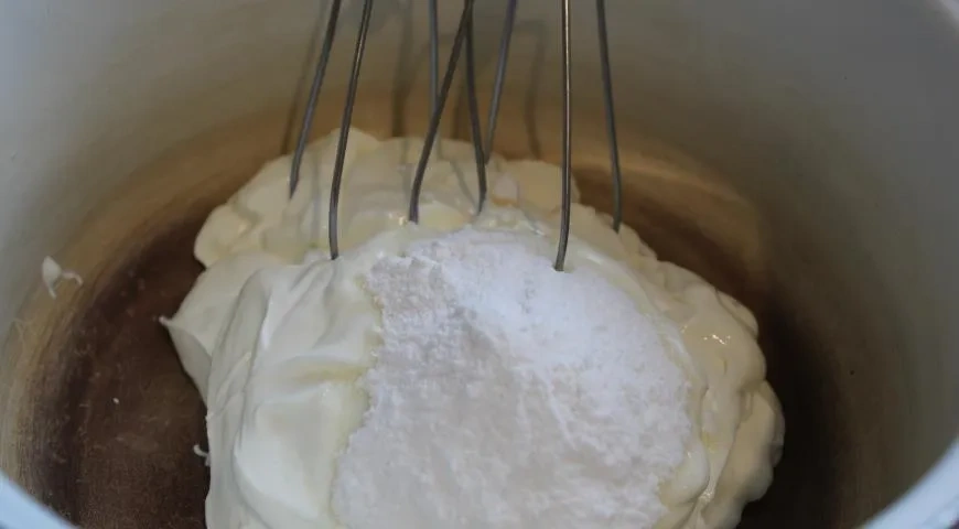 Блинный рулет с джемом Махеевъ к 8 марта: шаг 2