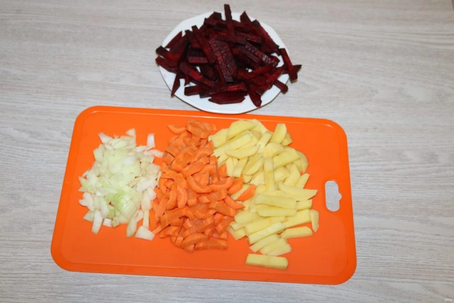 Шаг 2: Борща с морской капустой