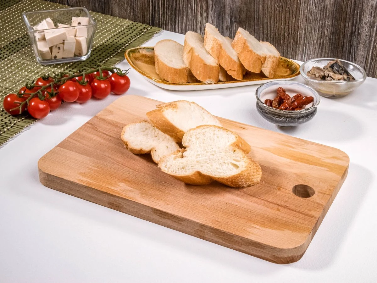 Шаг 2: Брускетта с сардинами, сыром и томатами