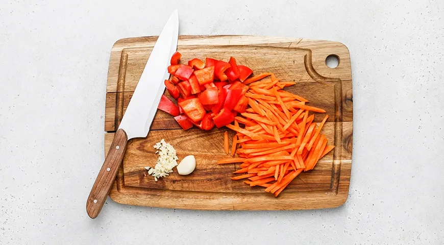 Булгур со свининой и овощами на сковороде: шаг 2