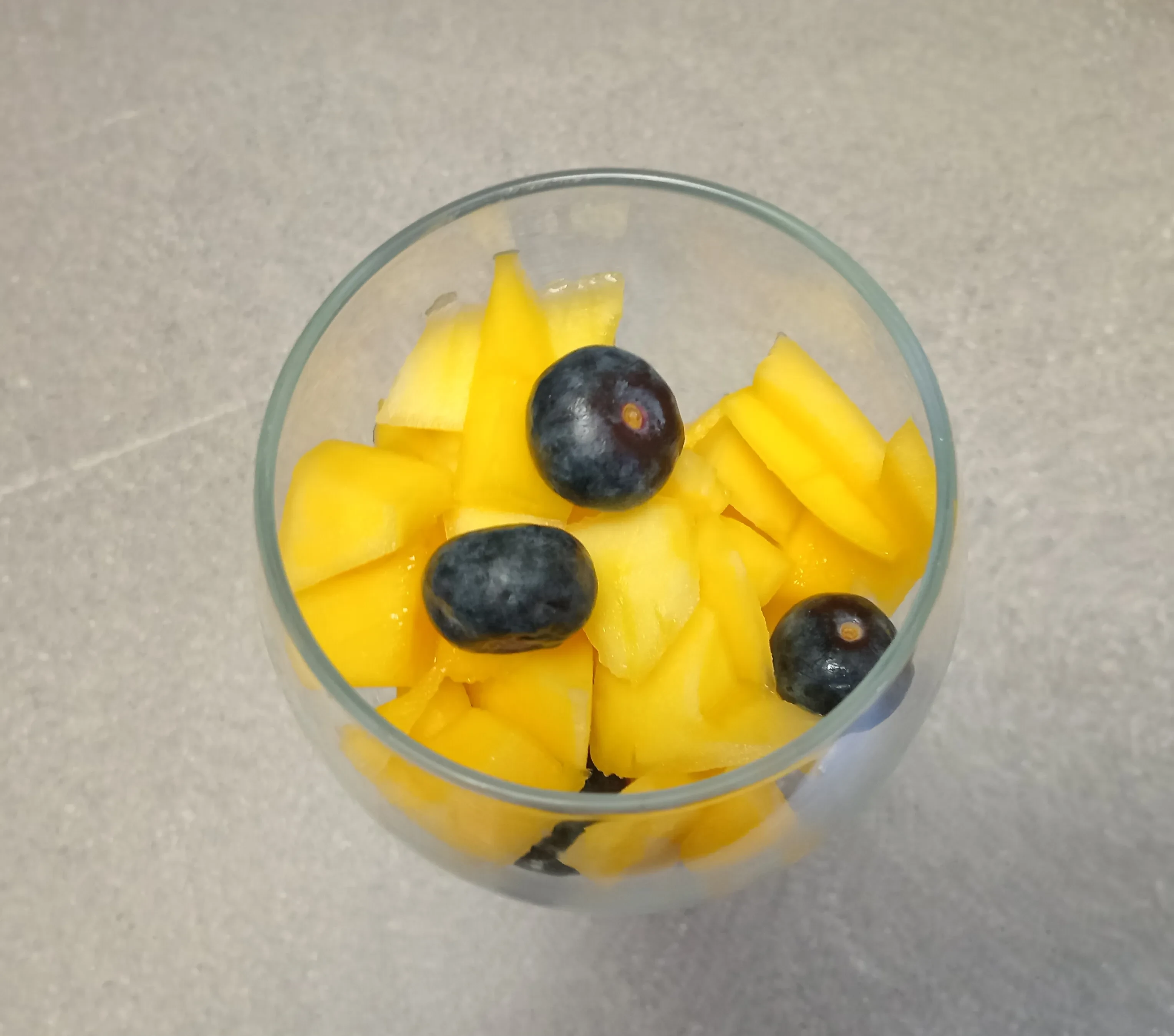 Десерт с манго и взбитыми сливками: шаг 2