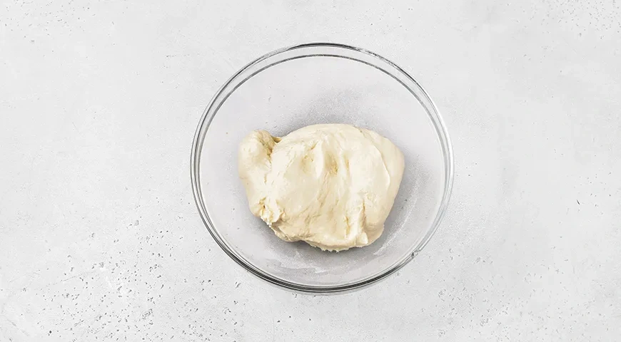 Дрожжевые пирожки со свеклой и яблоками на сковороде: шаг 2