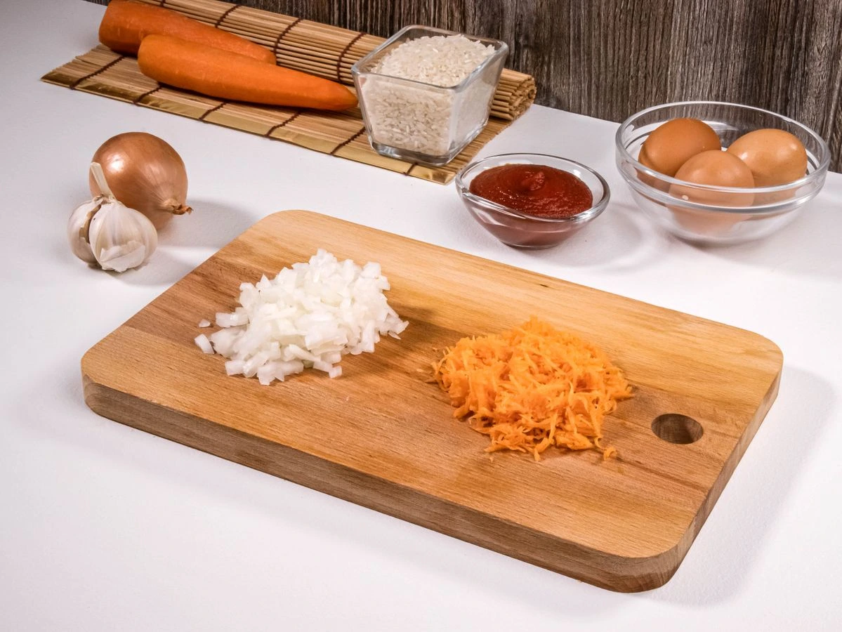 Шаг 2: Ёжики в томатном соусе