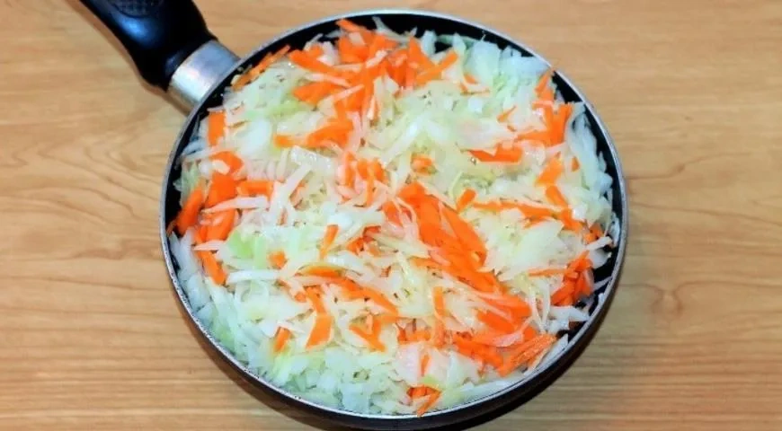 Фаршированные блины с икорным соусом: шаг 2