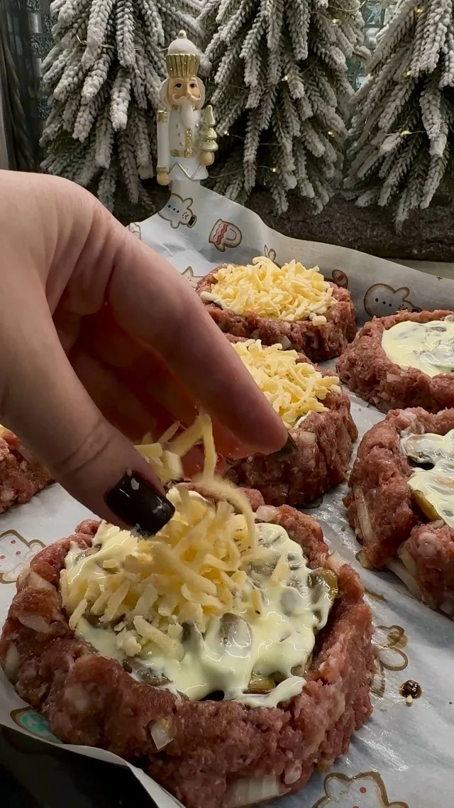 Гнëзда с грибами по-новогоднему: шаг 2