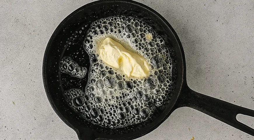 Голландский блин в духовке с копченым лососем: шаг 2