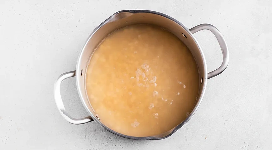 Гороховая каша с тушенкой: шаг 2