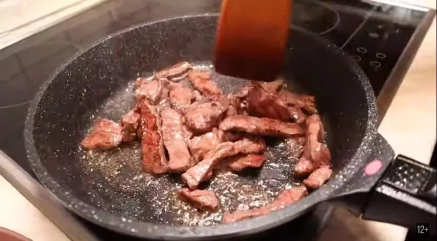 Говядина в азиатском соусе с фасолью: шаг 2