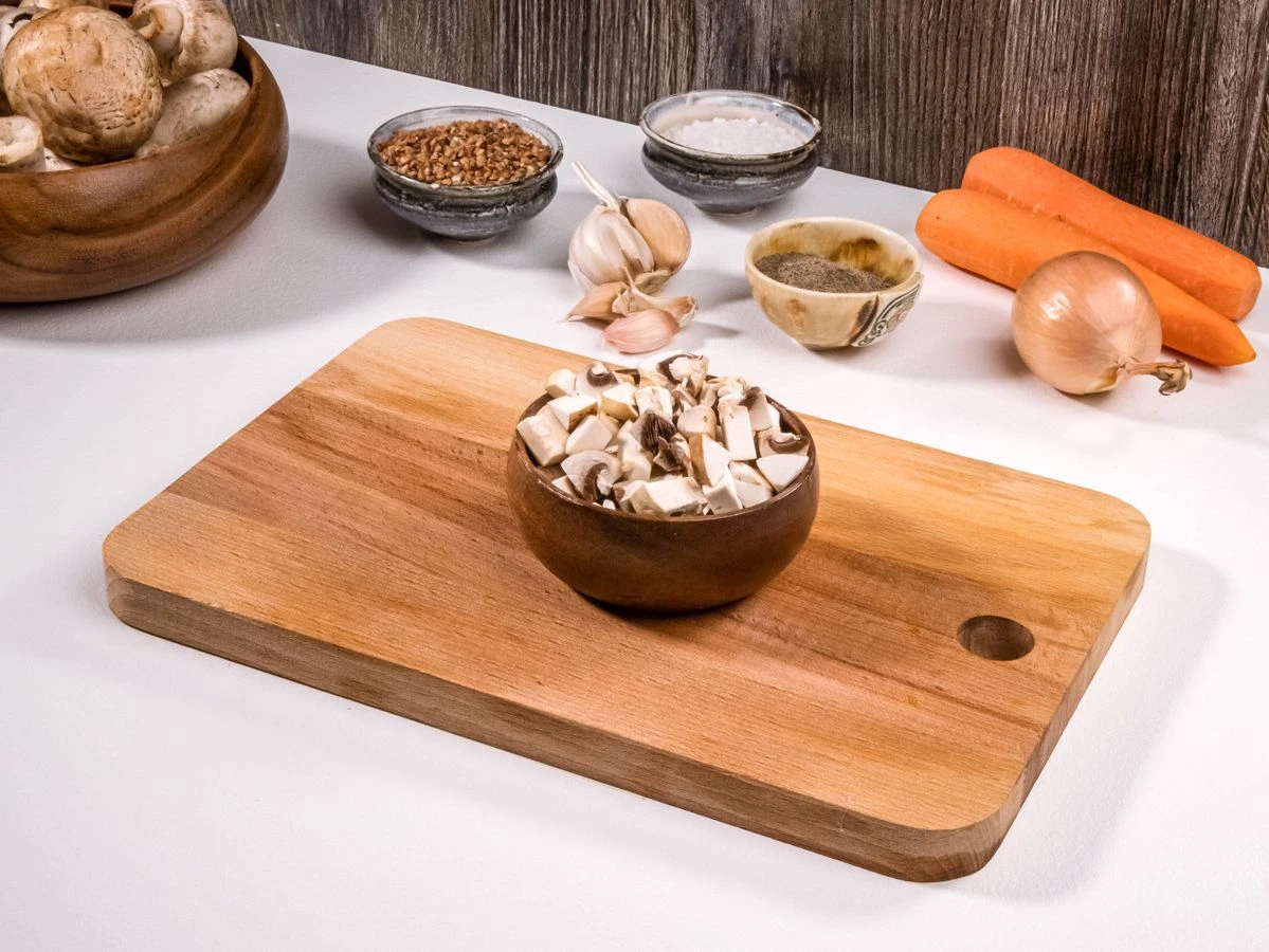 Шаг 2: Гречка с грибами и морковью