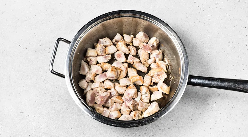 Гречка с курицей на сковороде: шаг 2