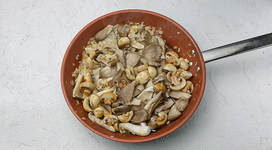 Гречневая каша с картофелем и грибами: шаг 2