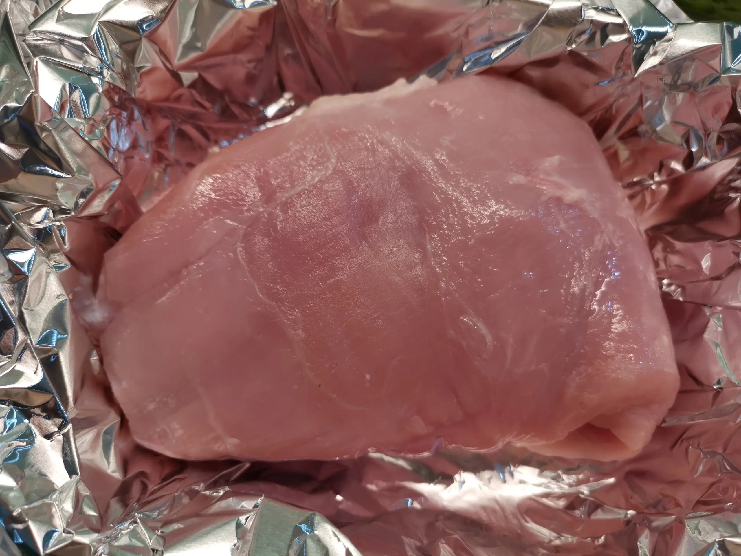 Шаг 2: Грудка индейки в фольге