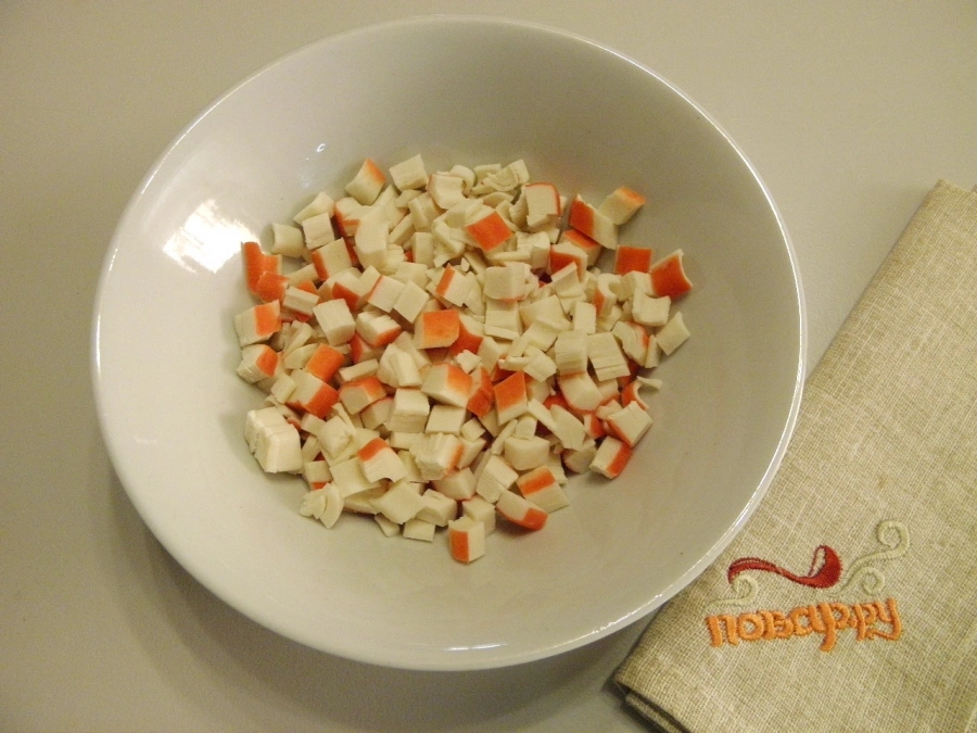 Шаг 2: К раб о вый салат из крабовых палочек