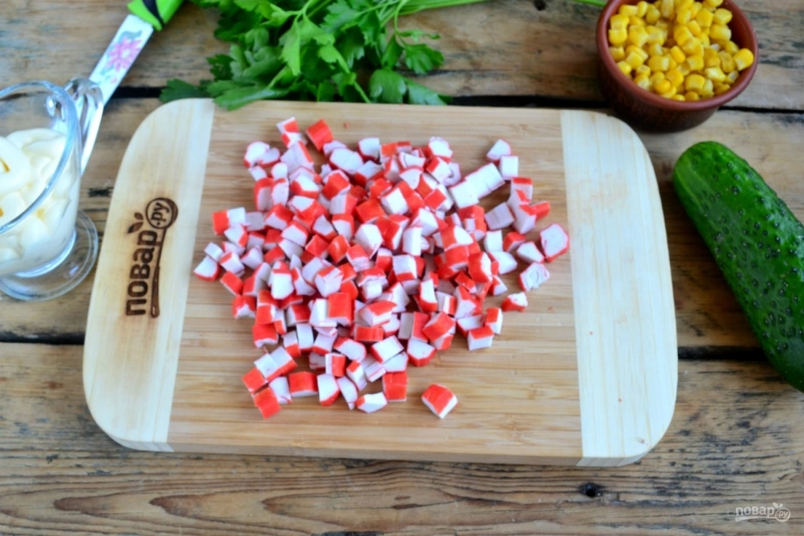 Шаг 2: К раб о вый салат рецепт классический