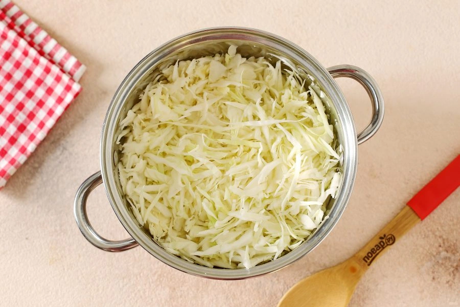 Шаг 2: Капуста бомба в горячем рассоле