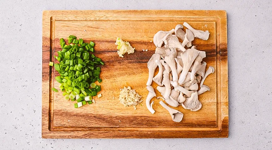 Карри-рамен с фаршем и лапшой быстрого приготовления: шаг 2