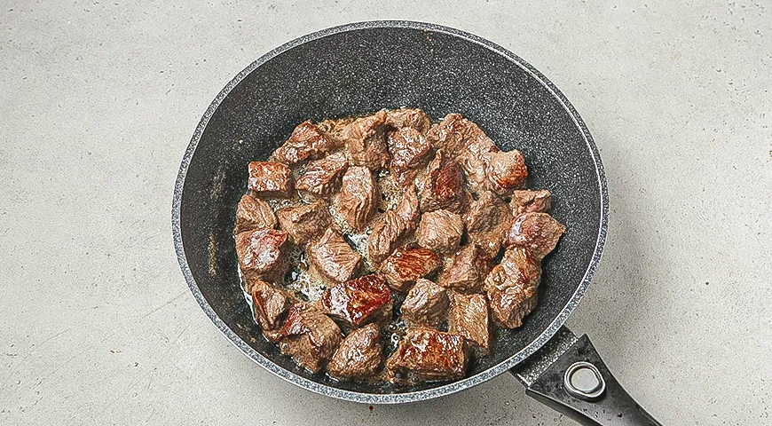 Карри с говядиной и бананом по-японски: шаг 2