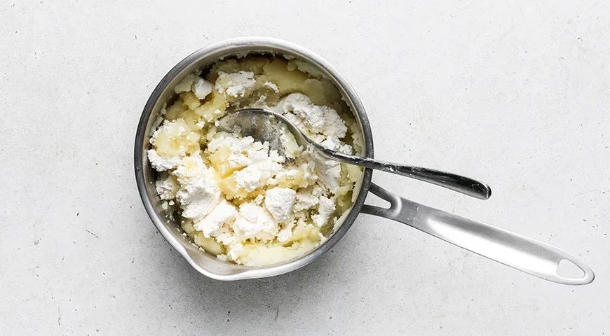 Картофельные сырники: шаг 2