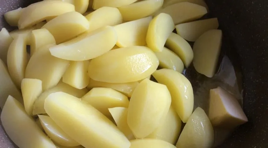 Картошка по-домашнему: шаг 2