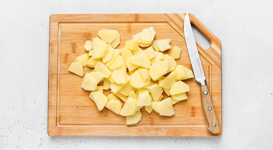 Картошка в сметанном соусе с луком: шаг 2