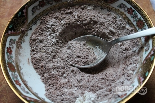 Шаг 2: Кекс в микроволновке без яиц