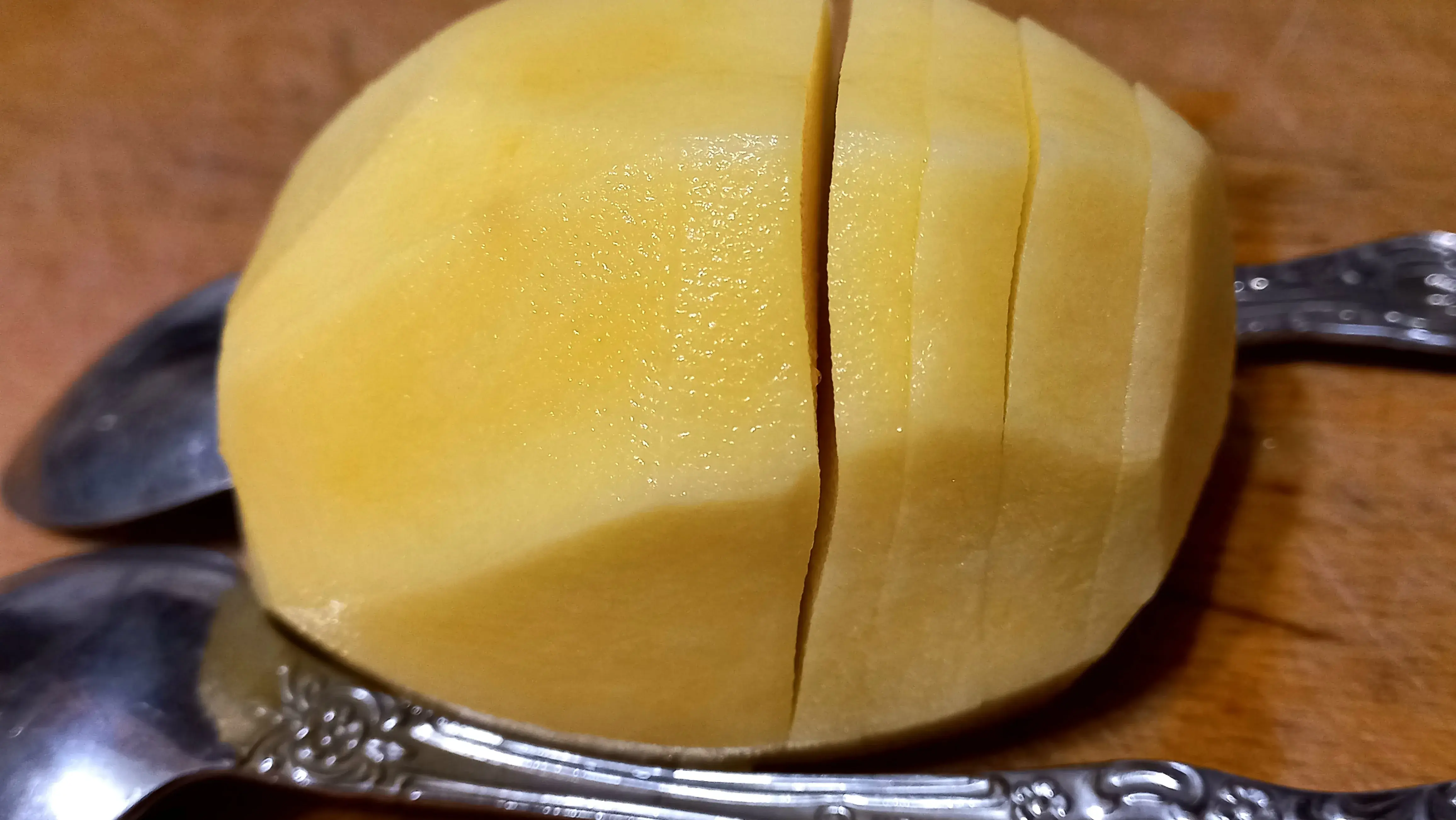 Хрустящая картошка-гармошка с чесноком: шаг 2