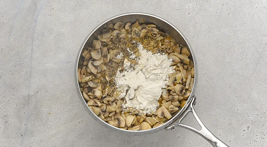 Классический крем-суп из шампиньонов: шаг 2