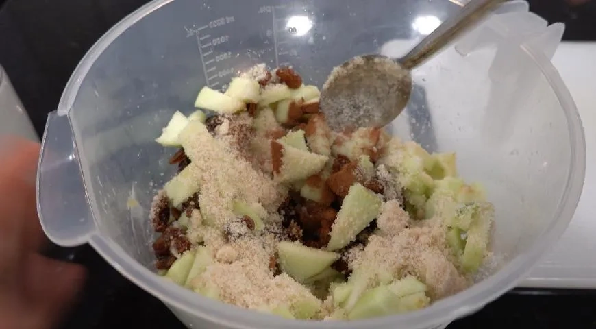 Классический штрудель с яблоками по рецепту титулованного шеф-повара: шаг 2