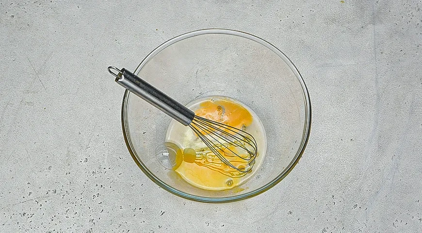 Кольца кальмара в панировке из кукурузных хлопьев: шаг 2