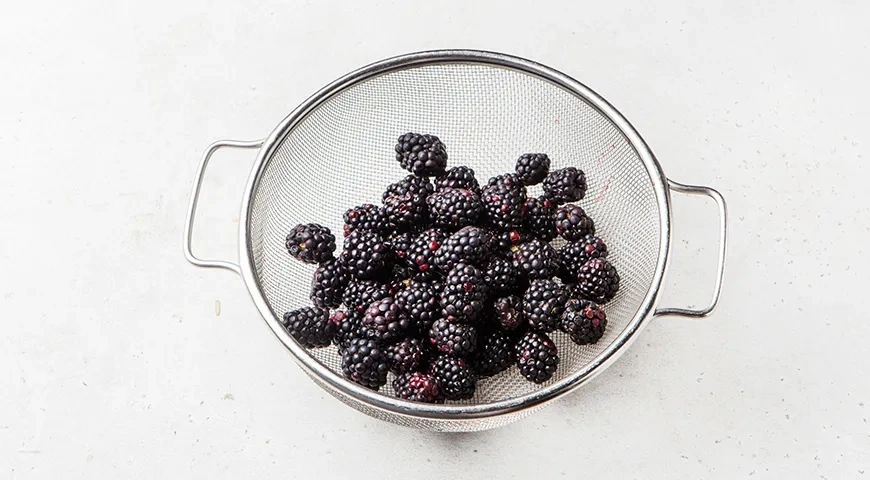 Компот из ежевики на зиму: шаг 2