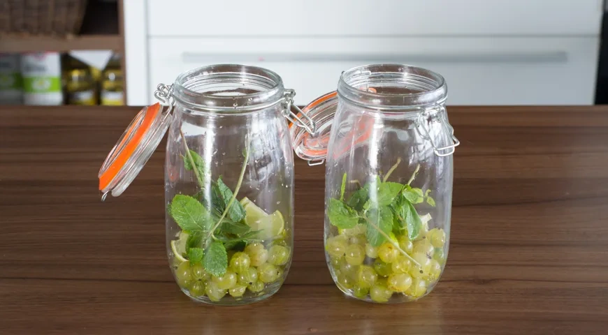 Компот из крыжовника Мохито: шаг 2