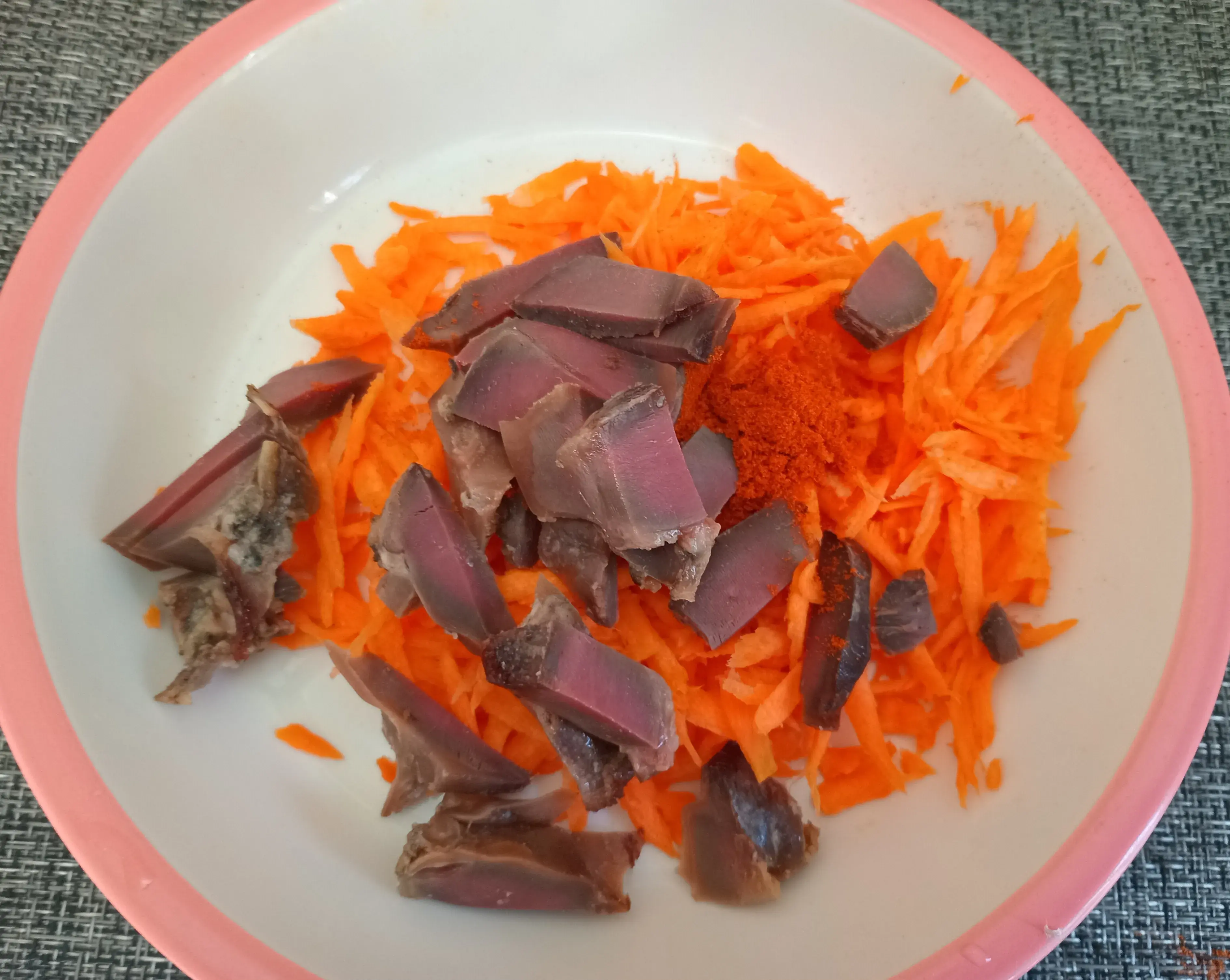 Корейский салат из куриных желудков с морковью: шаг 2