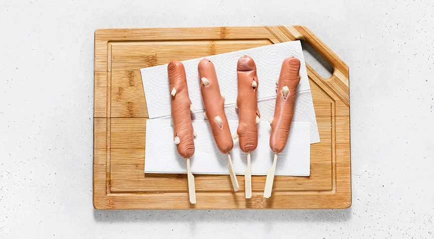 Корн-доги с сосиской и сыром: шаг 2