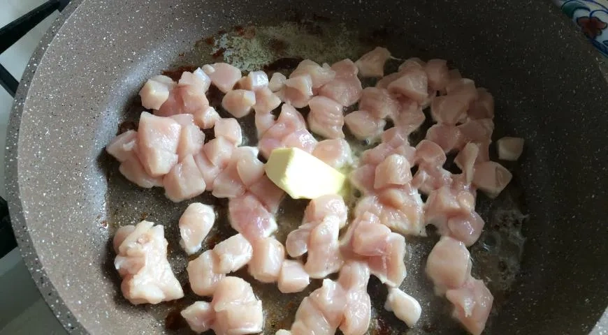 Курица в сливочно-томатном соусе: шаг 2