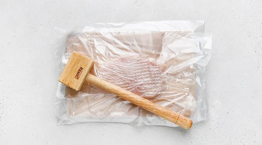 Куриное филе, жаренное в пергаменте: шаг 2