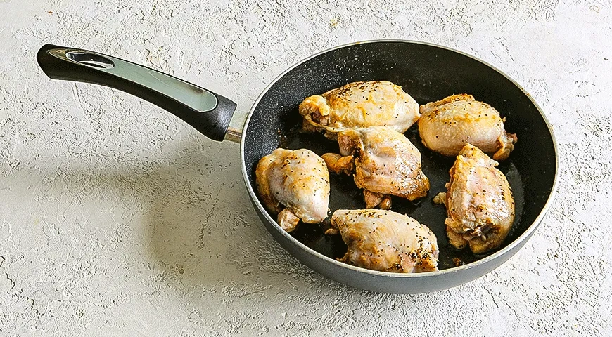 Куриные бедрышки с пюре из цветной капусты: шаг 2