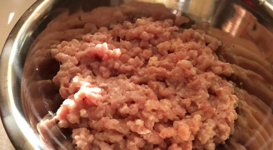 Куриные котлеты с кабачком: шаг 2