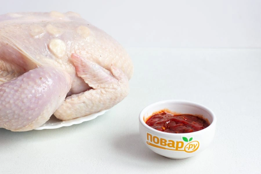 Шаг 2: Курица запеченная с аджикой