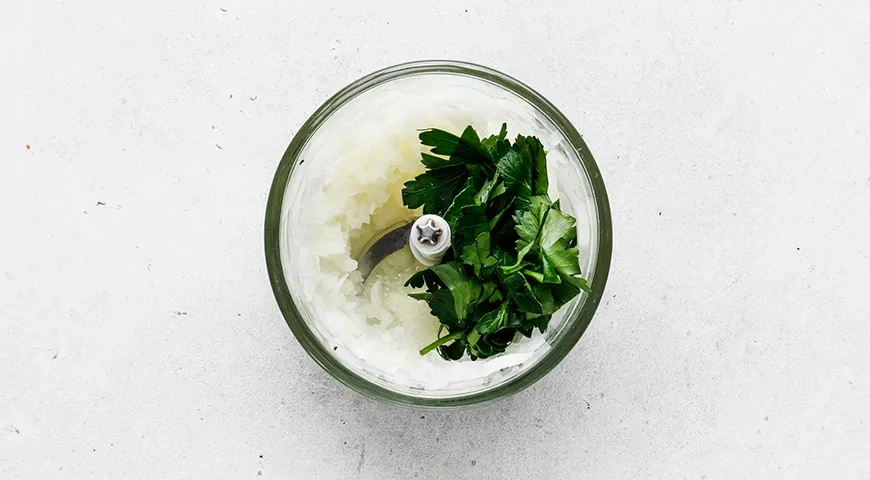 Ландорики (картофельные оладьи с мясом): шаг 2