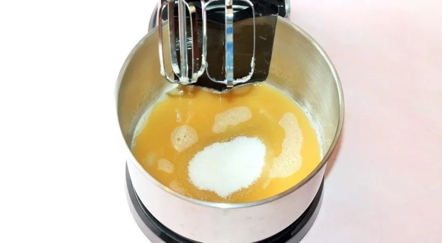 Ленивый кулич со вкусом шоколада и цитруса: шаг 2