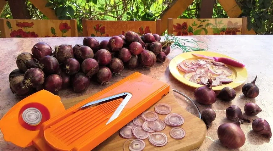 Лук маринованный: шаг 2