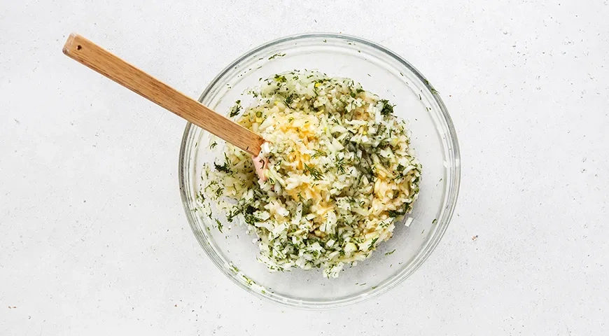 Луковые котлеты: шаг 2