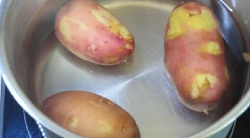 Луковый пирог с молодым картофелем: шаг 2