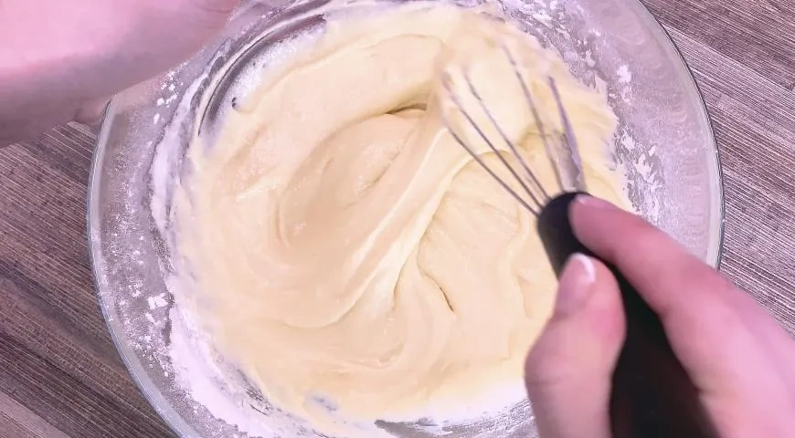 Маффины с начинкой из тунца и яйца: шаг 2