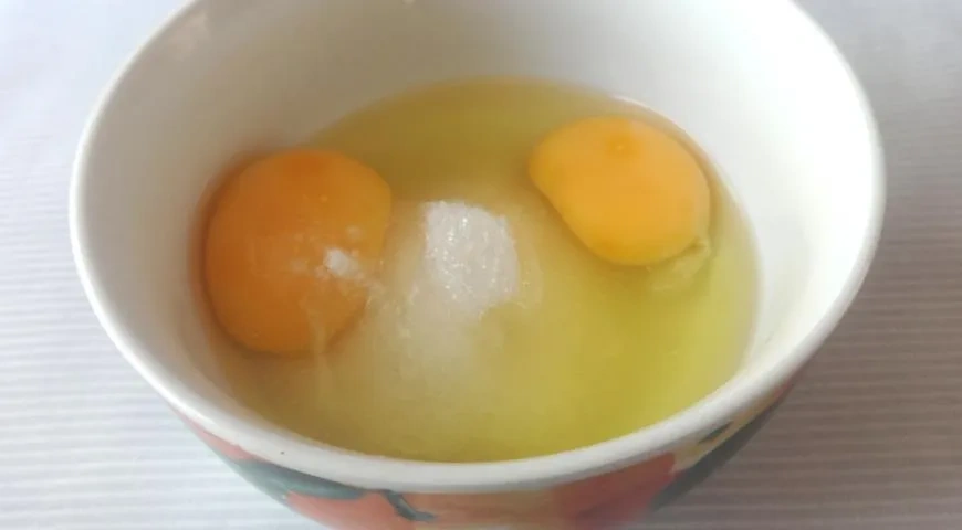 Манник с творогом и клубникой: шаг 2