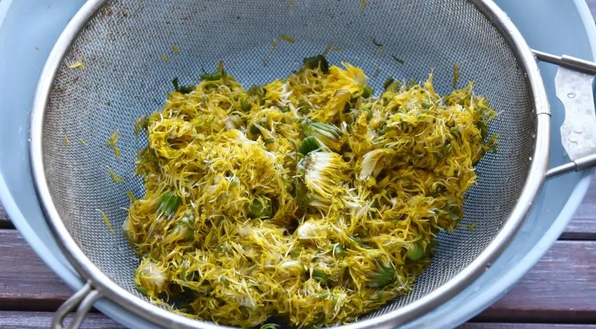 Мед из одуванчиков: шаг 2