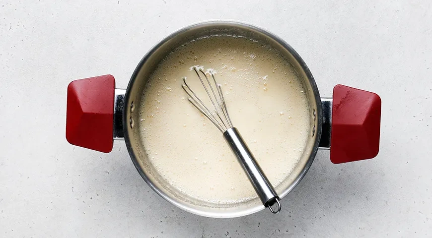 Медовик с крем-чизом: шаг 2