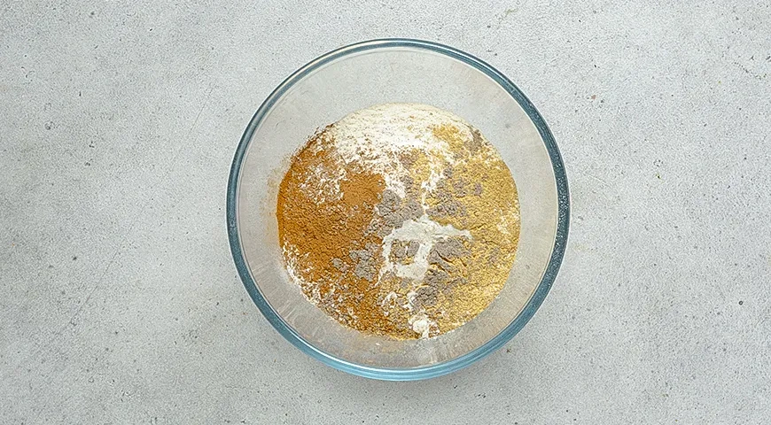 Морковное печенье с кремом и карамелью: шаг 2