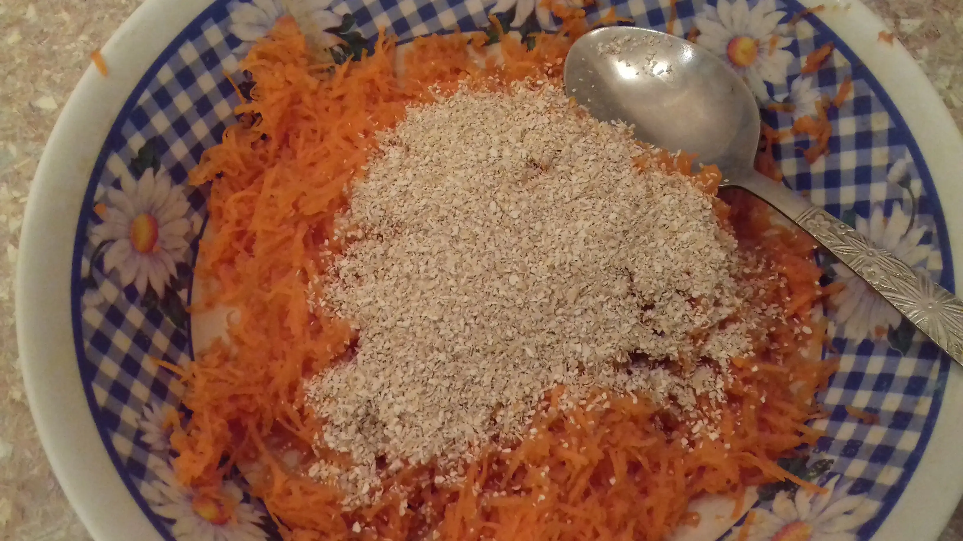 Морковный торт с творожным кремом: шаг 2